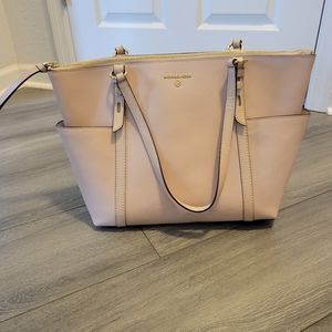 Michael Kors Blush hand bag